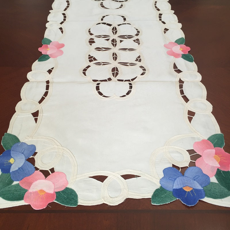 OctoRose Table Runner