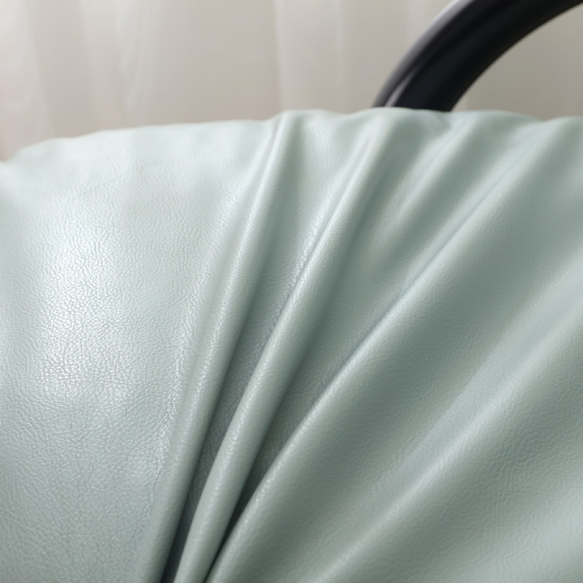 OctoRose Heavy Duty Full Size 3 Side Zipper Upholstery Waterproof Faux Leather Futon Cover  Sofa Bed Mattress Protector