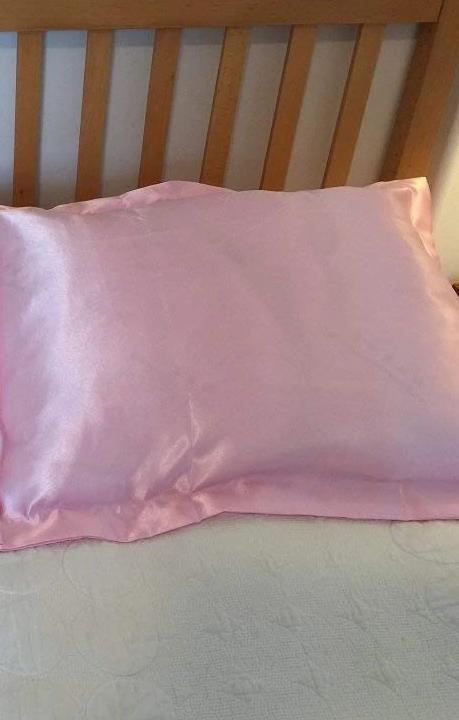 OctoRose Royalty Queen Size Set of 2 Super Strong and Durable Pillow Case/Protector/Cover Silky Satin Less Wrinkle Smooth Feeling