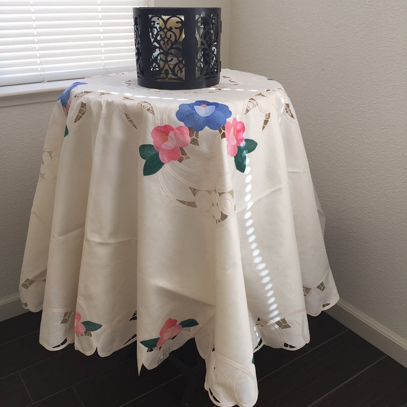 OctoRose Table Linen