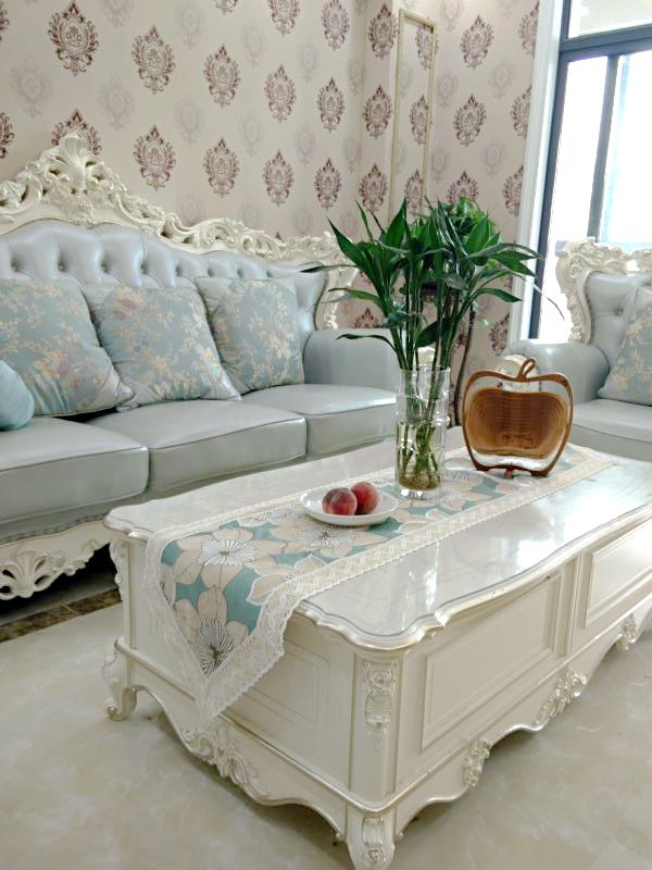 OctoRose Table Runner